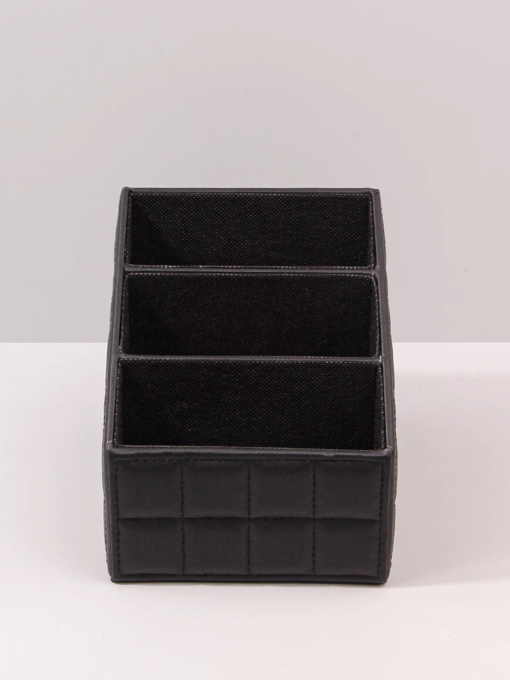 Large Capacity Cosmetic Storage Box with 3 Styles to Choose from - Practical and Easy to Use Makeup Organizer