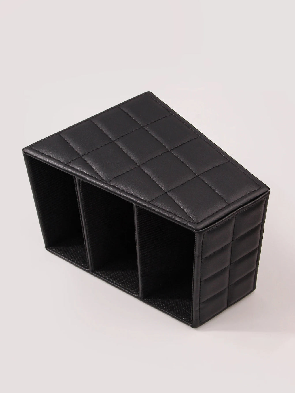 Large Capacity Cosmetic Storage Box with 3 Styles to Choose from - Practical and Easy to Use Makeup Organizer